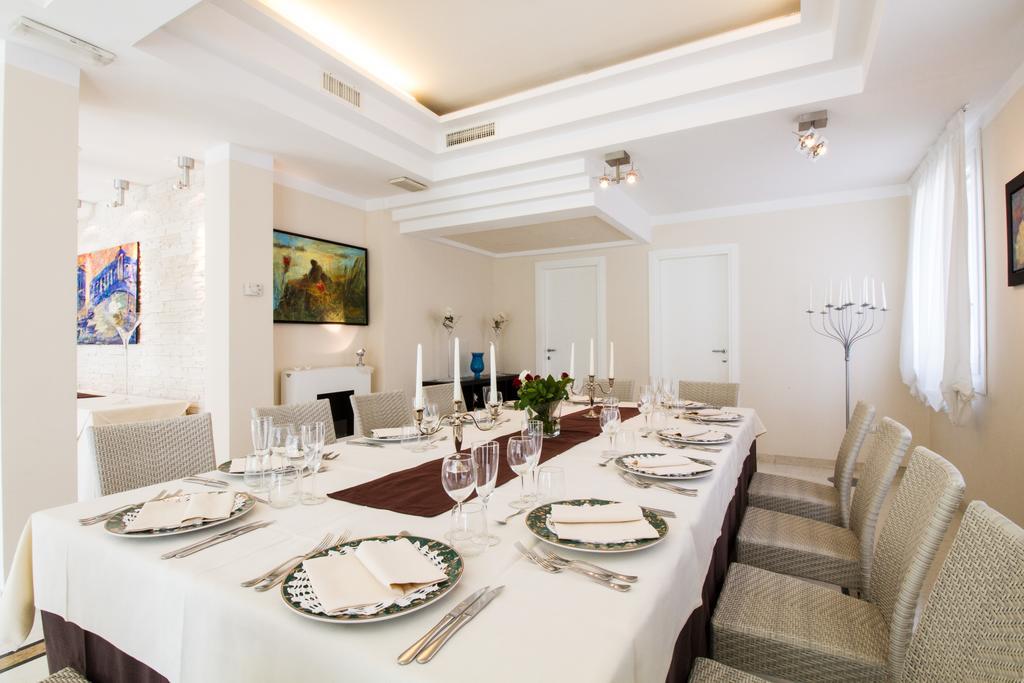 מסטרה Park Hotel Ai Pini & Restaurant Ai Pini מראה חיצוני תמונה